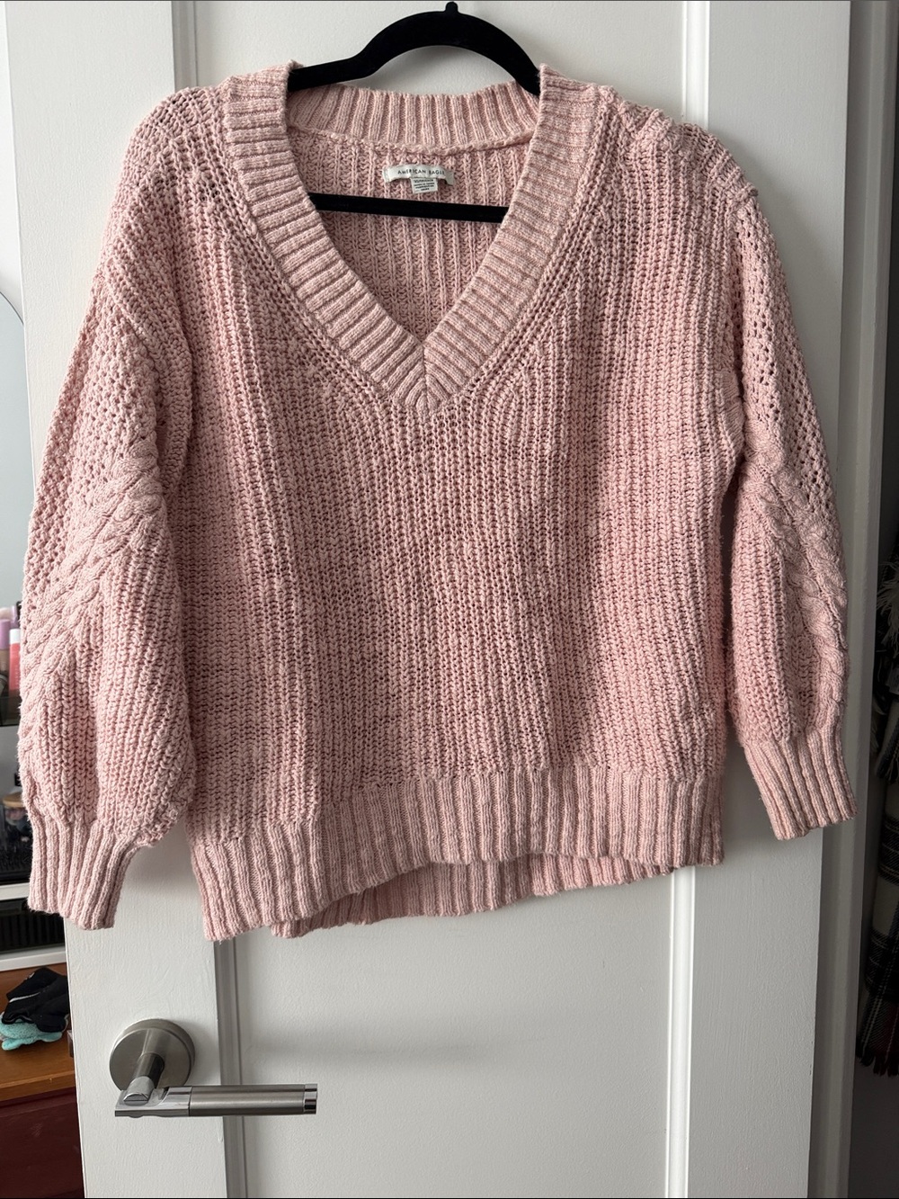 American Eagle Outfitters V-Neck Chunky Knit Sweater - Light Pink